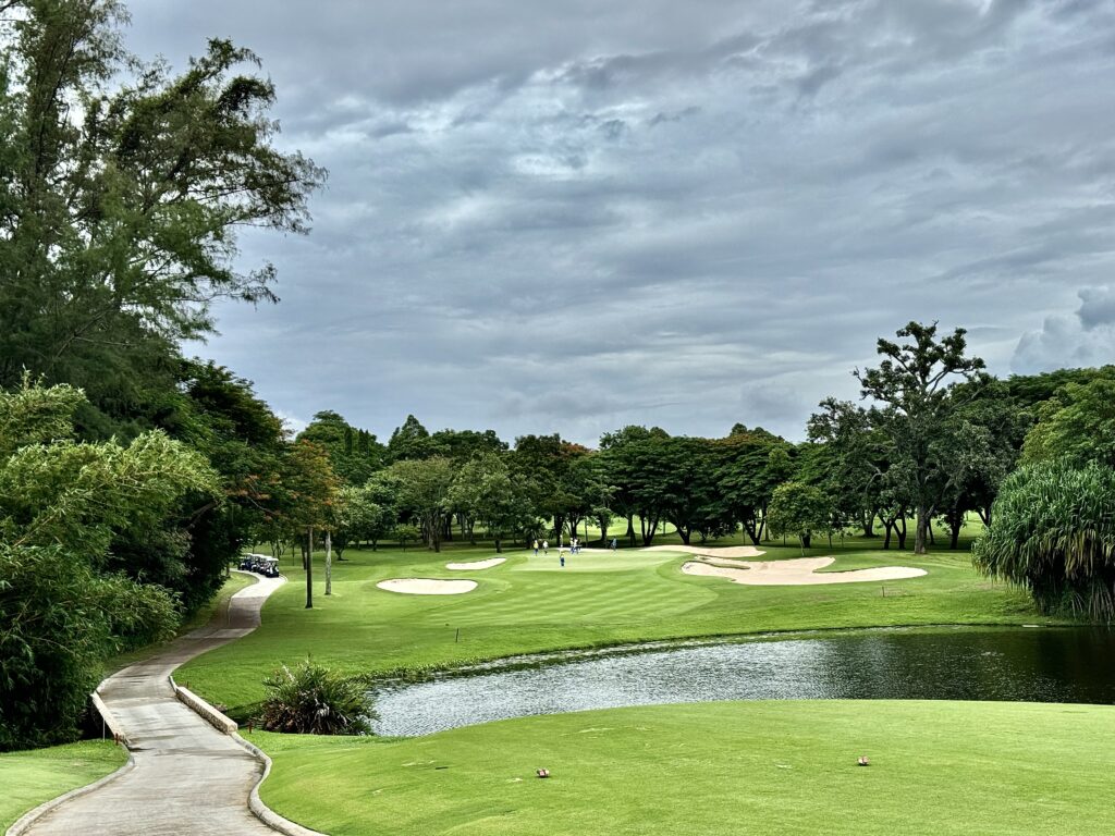 Siam Country Club Plantation 【 サイアムカントリークラブ オールドコース 】 タイ パタヤ 池越えショートホール