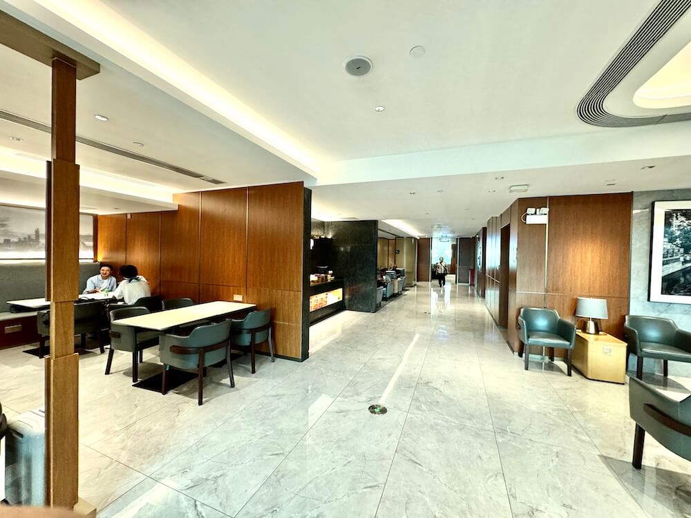 広州白雲国際空港「GBIAラウンジ」のラウンジ内