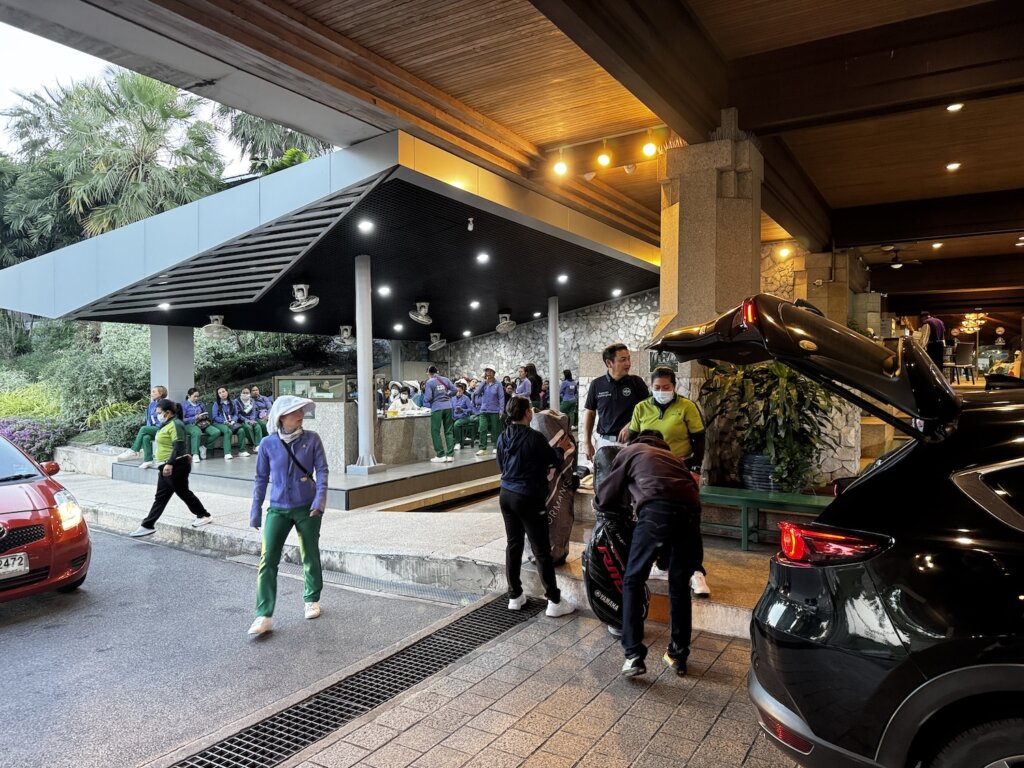 パンヤインドラ 玄関